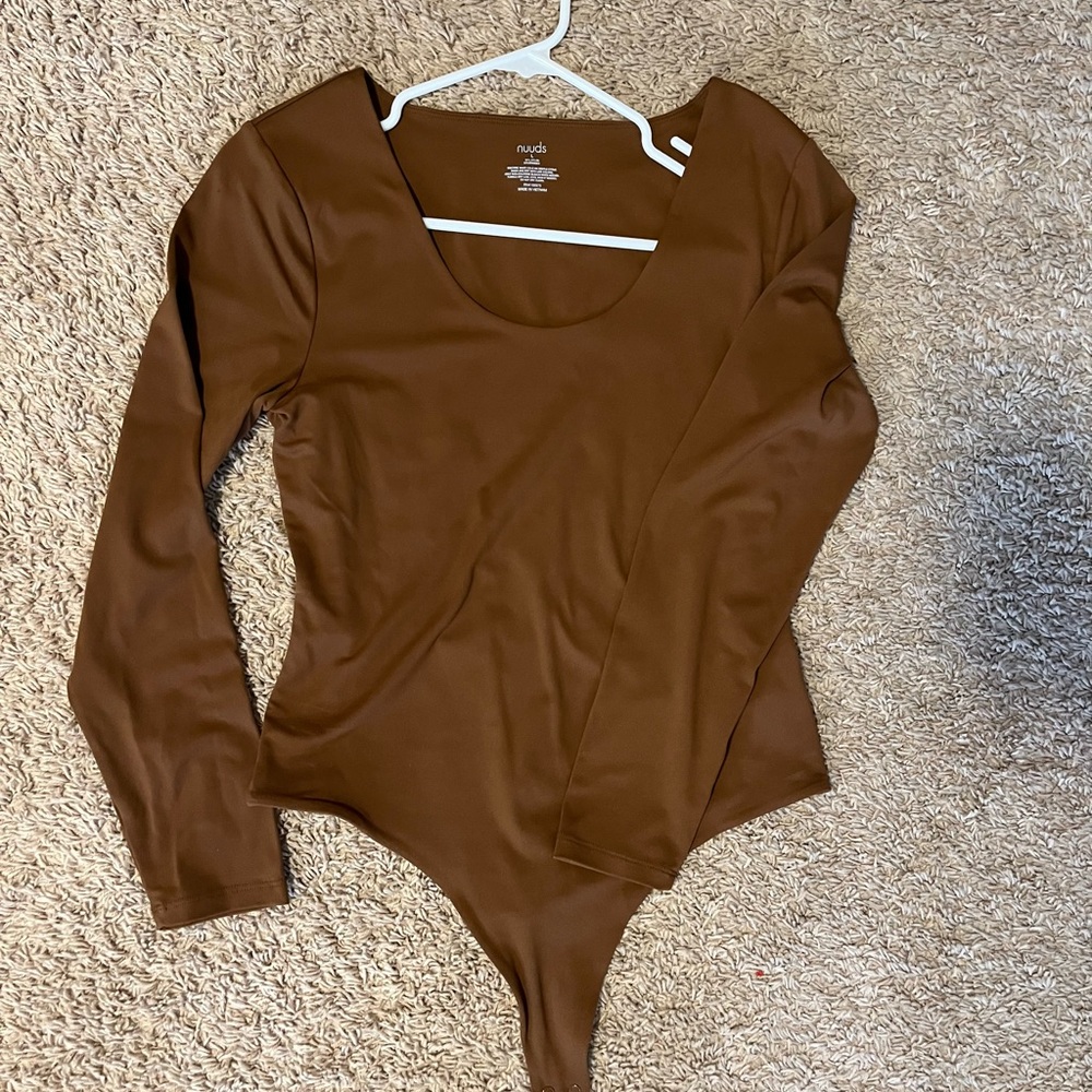 NUUDS long sleeve scoop neck bodysuit. Size large. Color Chocolate. Worn once